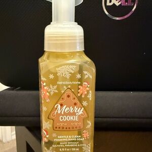 Bath & Body Works Merry Cookie Foaming Hand Soap
